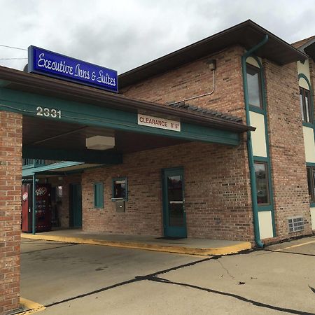 Executive Inn And Suites Dyersburg Exterior photo