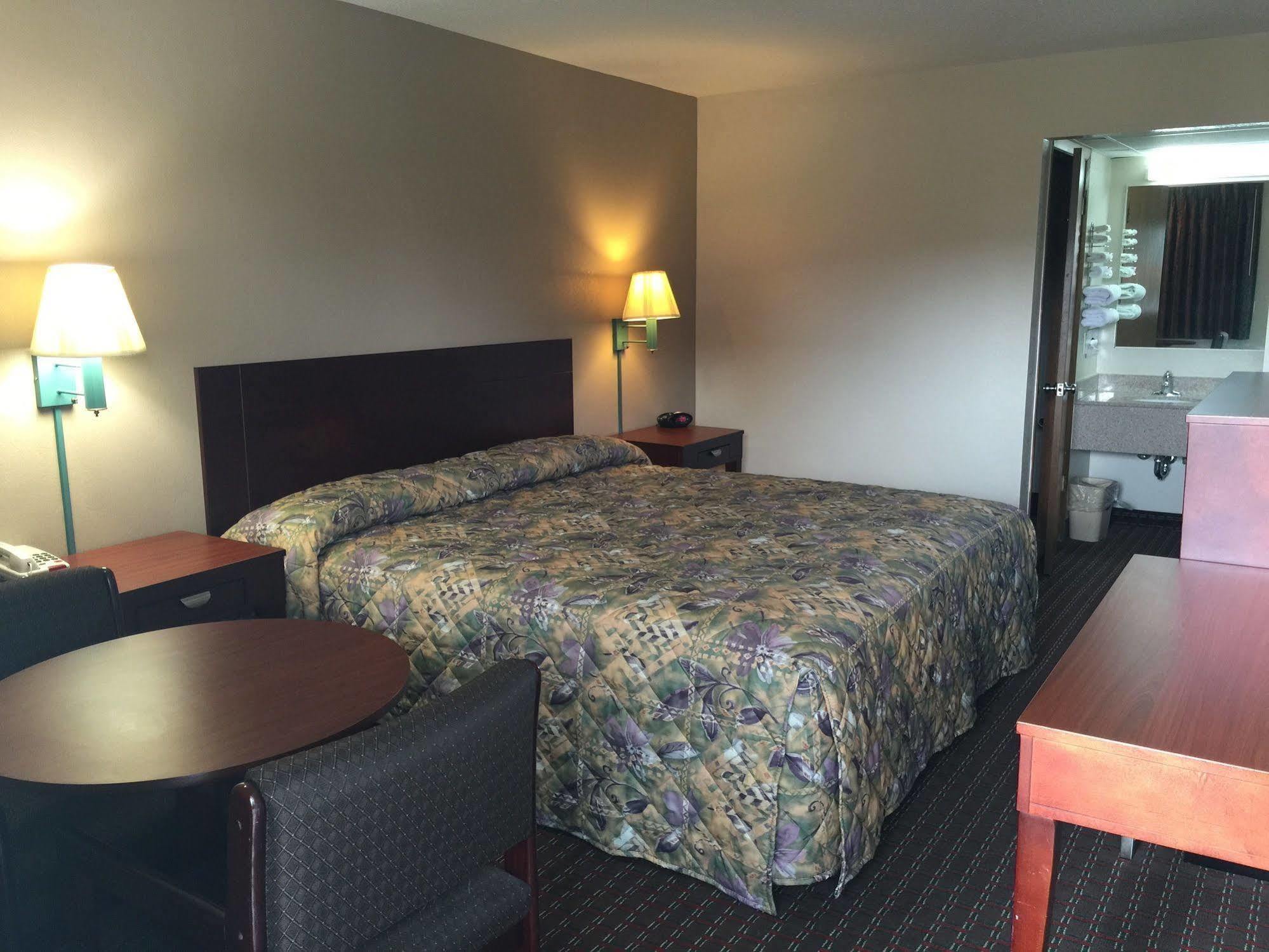 Executive Inn And Suites Dyersburg Exterior photo