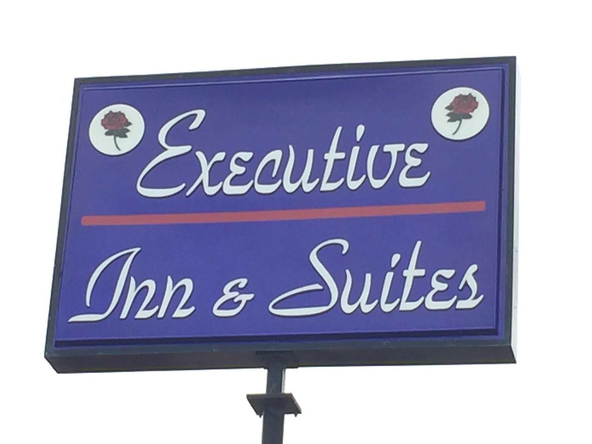 Executive Inn And Suites Dyersburg Exterior photo